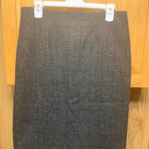 Woolrich charcoal gray pinstripe fully lined wool pencil skirt / size 10